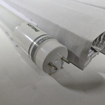 Philips LEDtube Corepro HF 600mm - 9 watt - kleur 840 beschikbaar voor biedingen