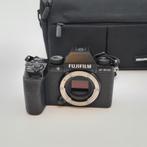 Fujifilm X-S10 Body incl. Travel bag in Nette Staat, Audio, Tv en Foto, Fotocamera's Digitaal, Fujifilm, Zo goed als nieuw, Support@fujifilm.com