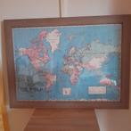Mooie wereldkaart in houten lijst 79x58, Ophalen, Nieuw, Overige typen