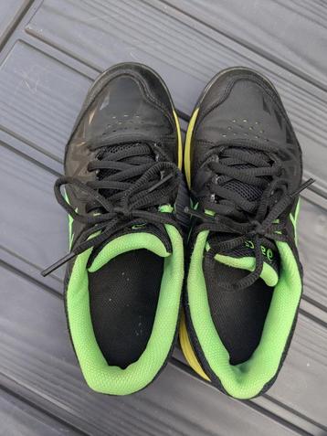 Asics kunstgras schoenen maat 35,5 beschikbaar voor biedingen