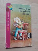 HET GEHEIM VAN SAAR  Anke de Vries Mijn eerste lijsters, Boeken, Ophalen of Verzenden, Gelezen, Fictie algemeen