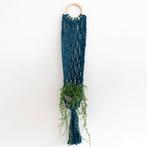 Macramé Plantenhanger Petrol Blue Hoooked, Ophalen of Verzenden, Zo goed als nieuw, Haken, Wol of Garen