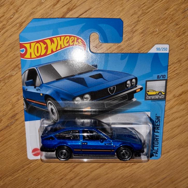 345 - Hotwheels Alfa Romeo GTV6 in verpakking., Hobby en Vrije tijd, Modelauto's | Overige schalen, Nieuw, Auto, Ophalen of Verzenden