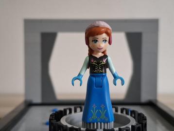 LEGO Frozen - minifiguur -  dp036 - Anna beschikbaar voor biedingen