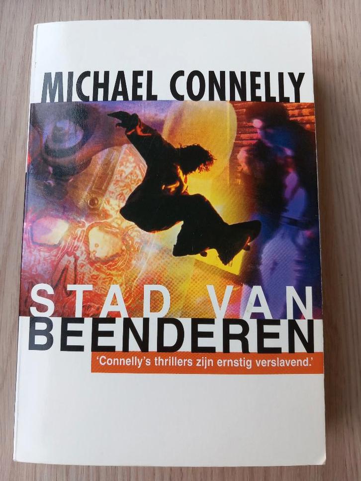 Stad van beenderen (Nijmegen oost), Boeken, Thrillers, Zo goed als nieuw, Ophalen of Verzenden