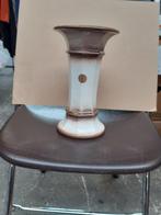 Vaas met nummer 670/24., Huis en Inrichting, Woonaccessoires | Vazen, Ophalen, Overige kleuren, Aardewerk of Porselein, Zo goed als nieuw