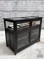 Antieke houten vitrine glazen toonbank jaren 20 keukeneiland, Ophalen of Verzenden, Zo goed als nieuw, Minder dan 100 cm, 50 tot 75 cm