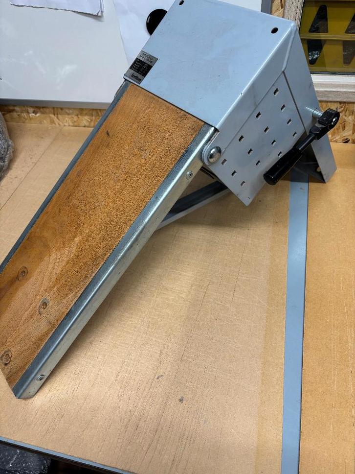 mobiele werkbank sortimo voor auto of werkplaats gereedschap, Doe-het-zelf en Verbouw, Werkbanken, Zo goed als nieuw, Bankschroef