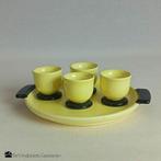 Porselein eierdopjes op bijpassend presenteerblad, Antiek en Kunst, Antiek | Porselein, Ophalen of Verzenden