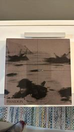 Robert Capa the definitive collection, Boeken, Kunst en Cultuur | Fotografie en Design, Robert Capa, Ophalen of Verzenden, Zo goed als nieuw