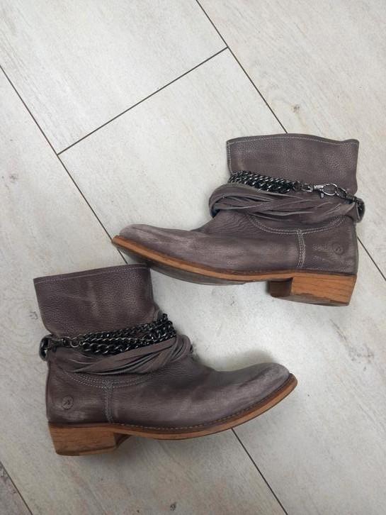 Mooie grijze westernlaarsjes van Bronx mt 38, Kleding | Dames, Schoenen, Zo goed als nieuw, Grijs, Ophalen of Verzenden