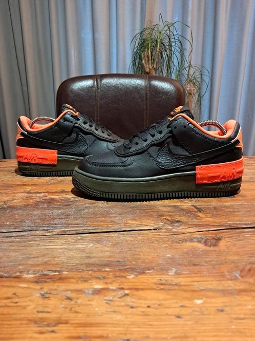 Nike Air Force 1 Shadow Premium 'Hyper Crimson' Size 40, Kleding | Heren, Schoenen, Zo goed als nieuw, Sneakers of Gympen, Zwart