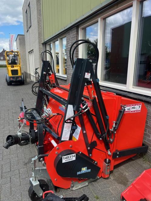 Muratori MT31RH-130 klepelmaaier met hoog lossende opvangbak, Zakelijke goederen, Machines en Bouw | Tuin, Park en Bosbouw, Maaier