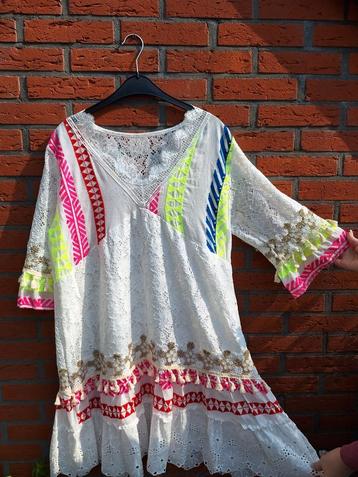 Nieuw jurkje NEW DAY
Italië Bohemian ibiza
M/L beschikbaar voor biedingen