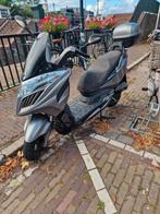 Kymco New Grand Dink 50cc incl koffer en helm, Fietsen en Brommers, Scooters | Kymco, Ophalen, Gebruikt, Overige modellen