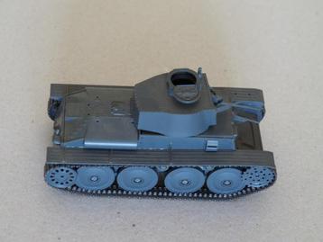 Pz Kpfw 38 schaalmodel 1:35 met decals beschikbaar voor biedingen