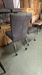 Set van 4 Stoelen met Skatewielen – Super Soepel en Stijlvol, Ophalen, Nieuw, Metaal, Grijs