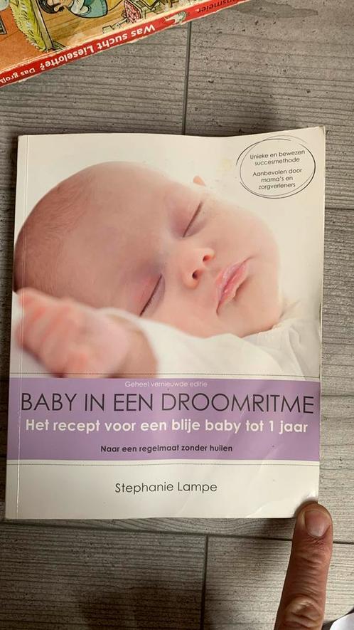 Stephanie Lampe - Baby in een droomritme, Boeken, Zwangerschap en Opvoeding, Zo goed als nieuw, Ophalen of Verzenden