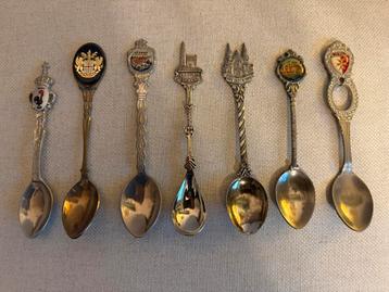 Verzaneling 7 theelepeltjes div landen beschikbaar voor biedingen