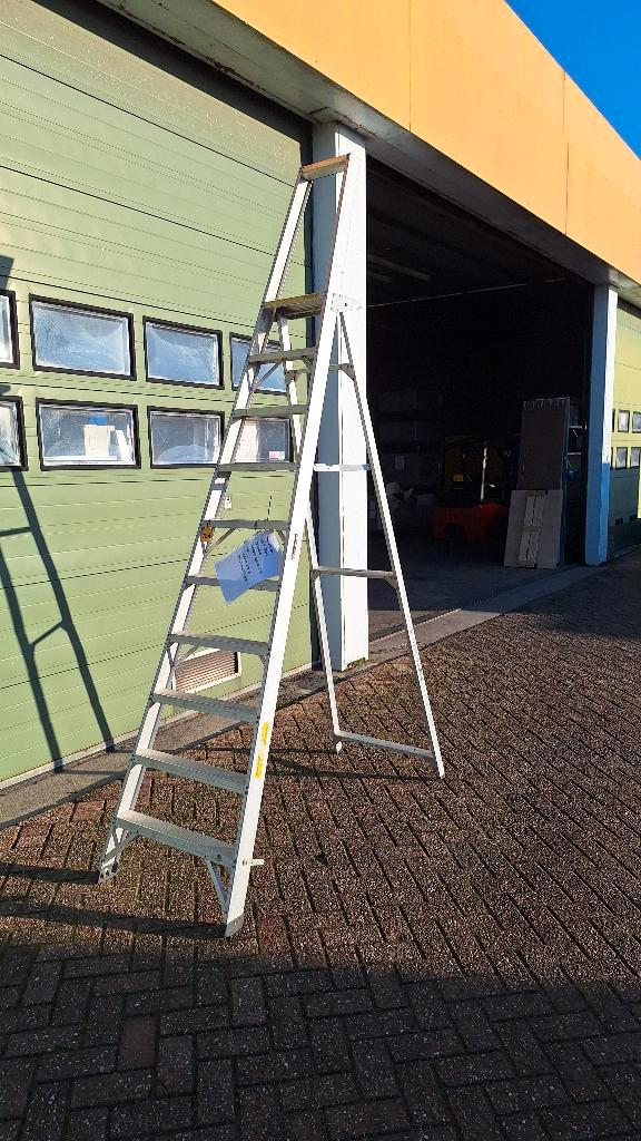 Bordestrap werkplaatstrap trap magazijntrap 10 treden, Doe-het-zelf en Verbouw, Ladders en Trappen, Gebruikt, Trap, 2 tot 4 meter