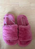 Pantoffels maat 41/42 livera footware nep bont, Ophalen of Verzenden, Zo goed als nieuw, Pantoffels of Sloffen