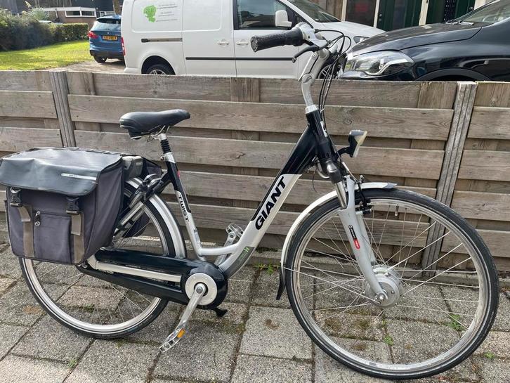 Giant twist dubbel 8 versn 50 frame 28 inc, Fietsen en Brommers, Elektrische fietsen, Zo goed als nieuw, Giant, 47 tot 51 cm, Ophalen