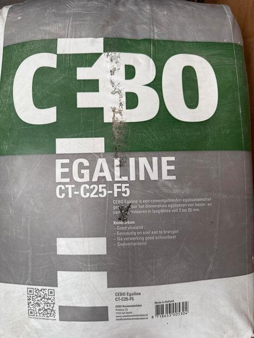 2 zakken 23kg CEBO Egaline CT-C25-F5 Egalisatiemortel, Doe-het-zelf en Verbouw, Overige Doe-het-zelf en Verbouw, Nieuw, Ophalen