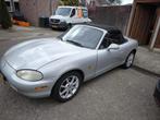 Mazda MX-5  NB 1.6 1999 Grijs, Auto's, Cabriolet, 871 kg, 110 pk, 2 stoelen