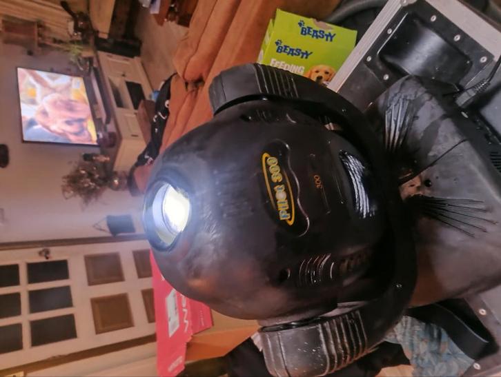 PR Lightning pilot 300 moving head, Muziek en Instrumenten, Licht en Laser, Gebruikt, Licht, Geluidgestuurd, Kleur, Stroboscoopeffect