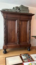 Palissanderhouten kussenrankenkast 18e eeuws, Antiek en Kunst, Antiek | Meubels | Kasten, Ophalen