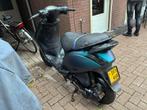 Piaggo Zip 125 4takt bouwjaar 2005, Fietsen en Brommers, Scooters | Piaggio, Ophalen, Gebruikt, Benzine, Zip