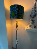 Vintage vloerlamp met delfsblauwe accenten, Huis en Inrichting, Lampen | Vloerlampen, Ophalen, Gebruikt, Metaal, 150 tot 200 cm