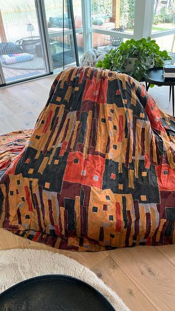 5 stuks gordijnen waarvan 3 verduisterend beschikbaar voor biedingen