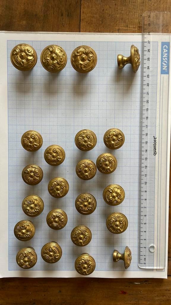 Zware antiek Gouden kastknopjes! ladeknopjes knopjes knoppen, Huis en Inrichting, Kasten | Dressoirs, Ophalen of Verzenden