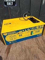 Acculader 24 volt, Ophalen of Verzenden, Zo goed als nieuw