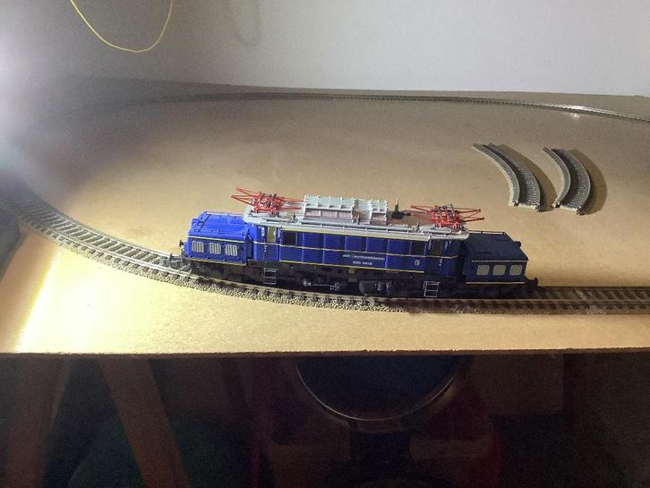 Blauwe Duitse krokodil ho, Hobby en Vrije tijd, Modeltreinen | H0, Zo goed als nieuw, Locomotief, Gelijkstroom of Wisselstroom