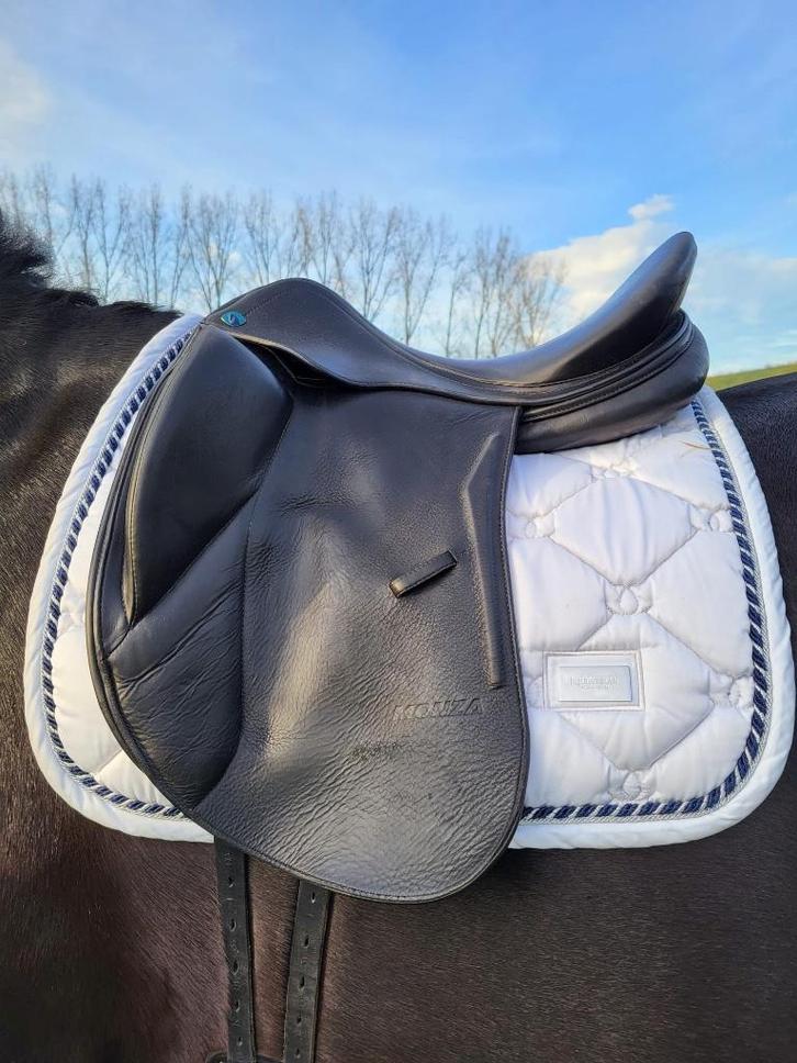 Prestige Monza zadel in nette staat, Dieren en Toebehoren, Paarden en Pony's | Zadels, Gebruikt, Dressuur, Ophalen