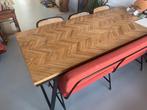 Eettafel Mateo Karwei met visgraat patroon., Huis en Inrichting, Ophalen, Gebruikt, 200 cm of meer, 50 tot 100 cm