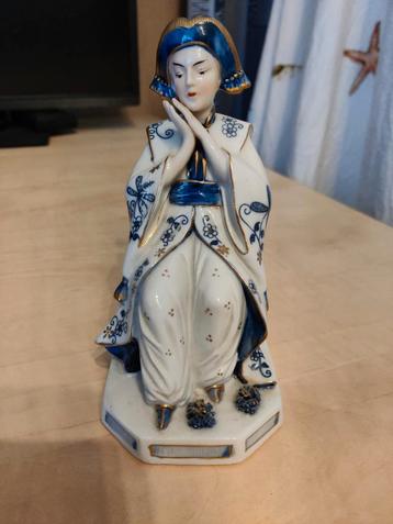 Vintage Porseleinen Beeldje Oosterse Dame beschikbaar voor biedingen