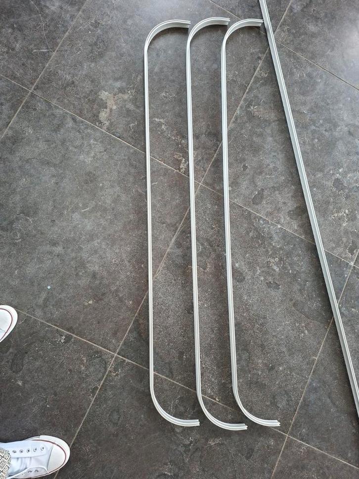Gebogen Aluminium Rails - Zeer Goede Staat, Doe-het-zelf en Verbouw, Metalen, Zo goed als nieuw, Aluminium, Ophalen