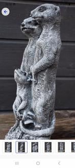 Stokstaartje trio, Pa Ma en kind, Ophalen, Nieuw, Beton, Dierenbeeld
