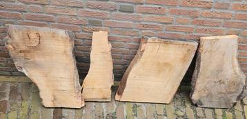 Hout beschikbaar voor biedingen