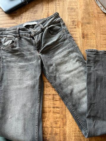 Bershka Flair Jeans - Maat 36/32 beschikbaar voor biedingen
