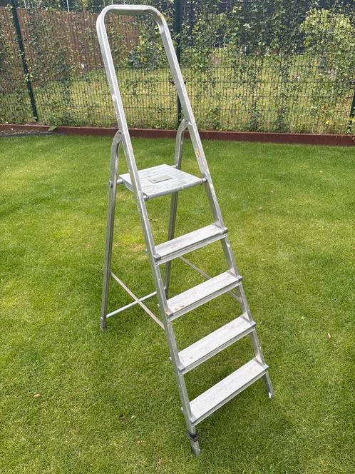 Nette trap, Doe-het-zelf en Verbouw, Ladders en Trappen, Gebruikt, Minder dan 2 meter, Ophalen
