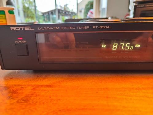 Rotel RT-850AL Stereo Tuner in hele goede staat., Audio, Tv en Foto, Tuners, Zo goed als nieuw, Ophalen of Verzenden