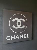 Wanddecoratie met Chanel symbool, Zo goed als nieuw, Ophalen