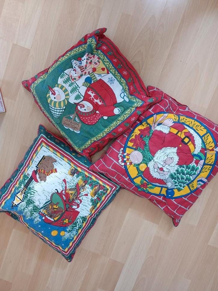 Kerstkussens - Set van 3, Huis en Inrichting, Woonaccessoires | Kussens, Gebruikt, Rood, Vierkant, Ophalen of Verzenden
