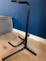 Standaard voor gitaar, Ophalen, Gebruikt, Instrumentstandaard, Gitaar