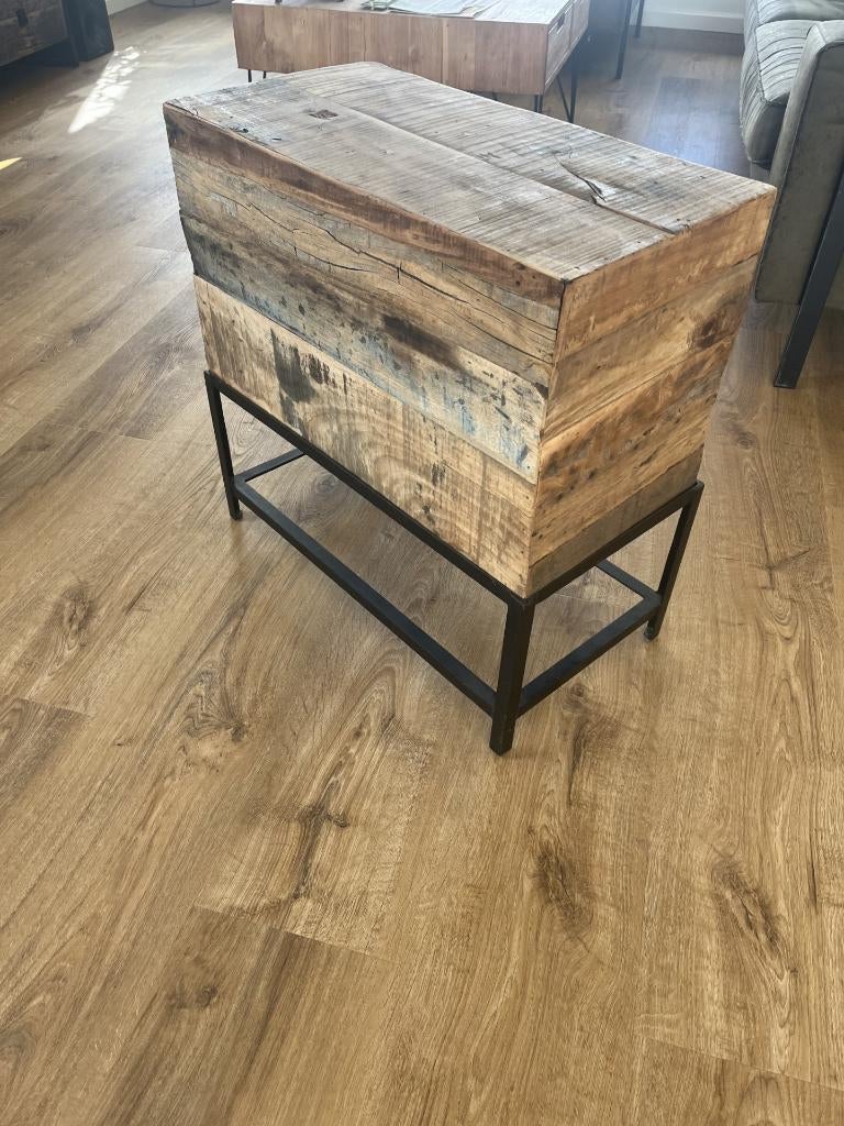 Bijzettafel | Industrieel, Huis en Inrichting, Tafels | Bijzettafels, Minder dan 55 cm, Rond, Zo goed als nieuw, Industrieel