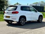 Volkswagen Tiguan 1.4 TSI Sport&Style R-line Edition | 19inc, Voorwielaandrijving, Euro 5, 15 km/l, Zwart